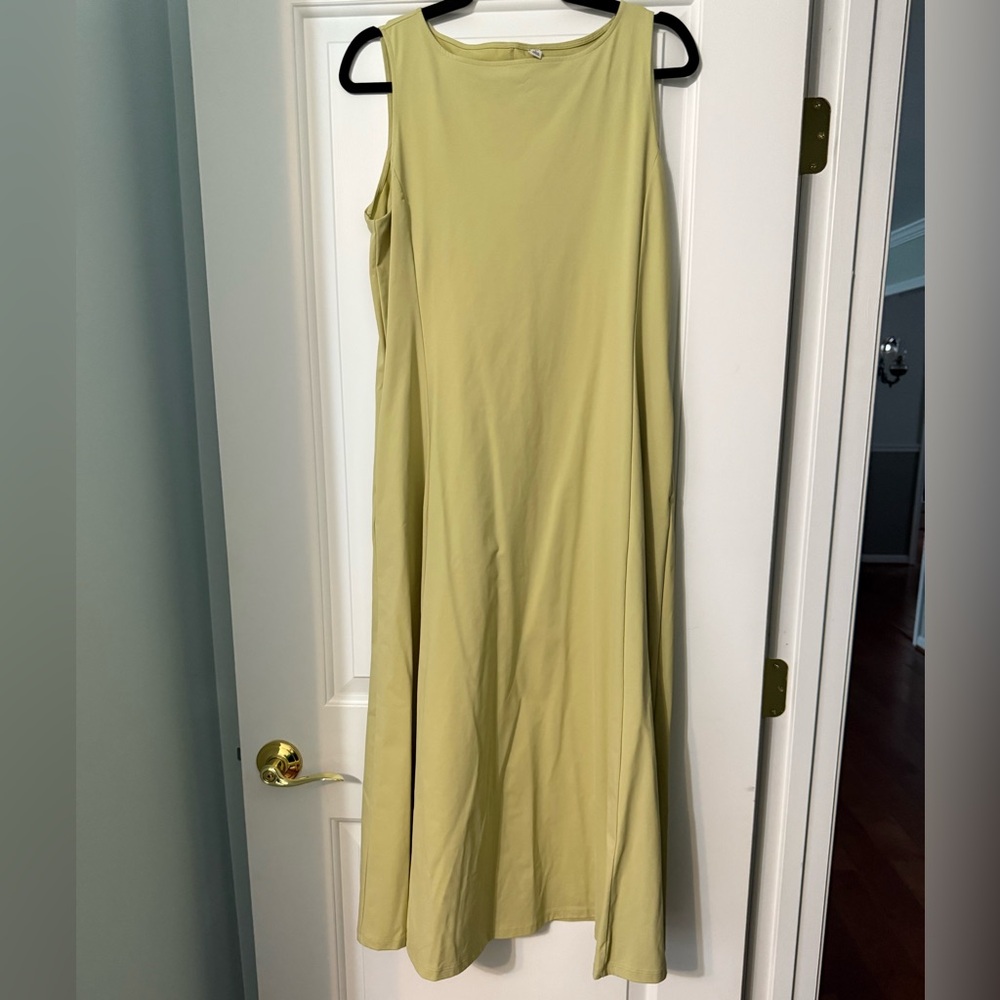 Uniqlo Maxi Dress in Light Green